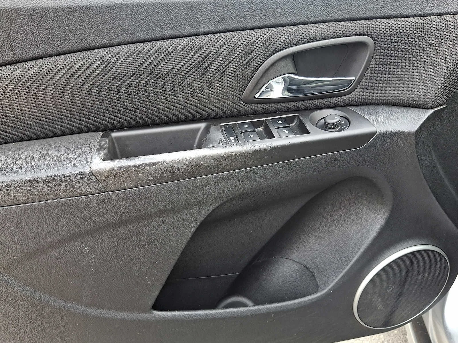 Used 2012 SILVER ICE METALLIC Chevrolet LT w/1LT image 12