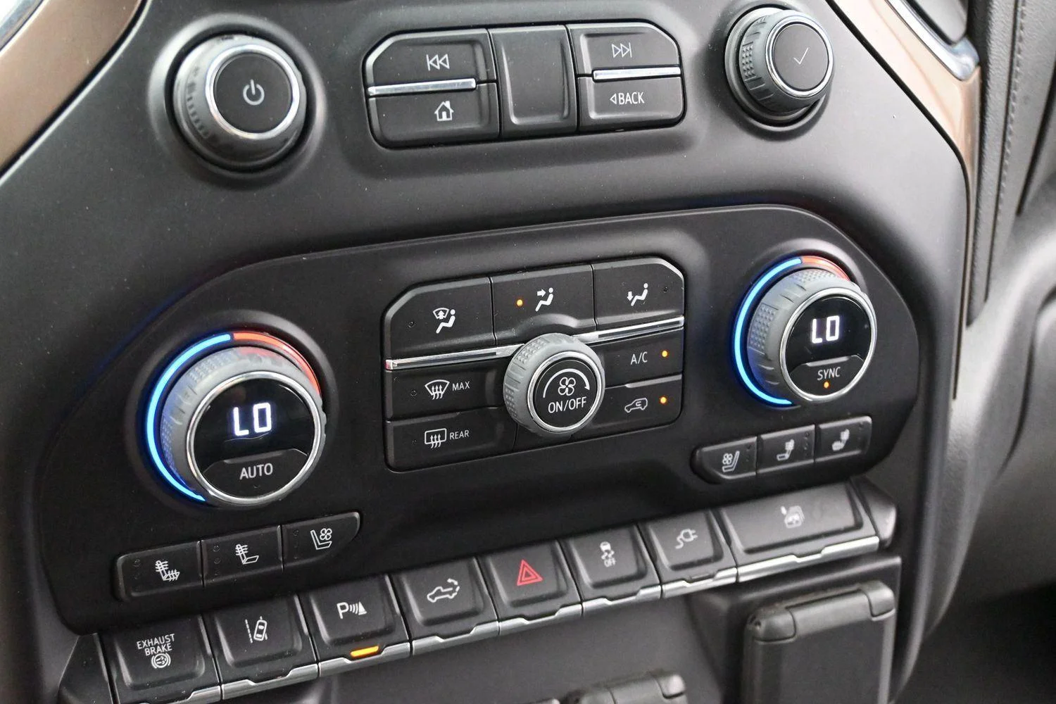 Used 2023 Northsky Blue Metallic Chevrolet High Country image 22
