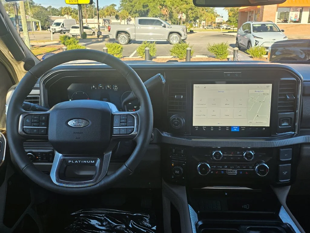New 2027 Gray Ford Platinum image 31