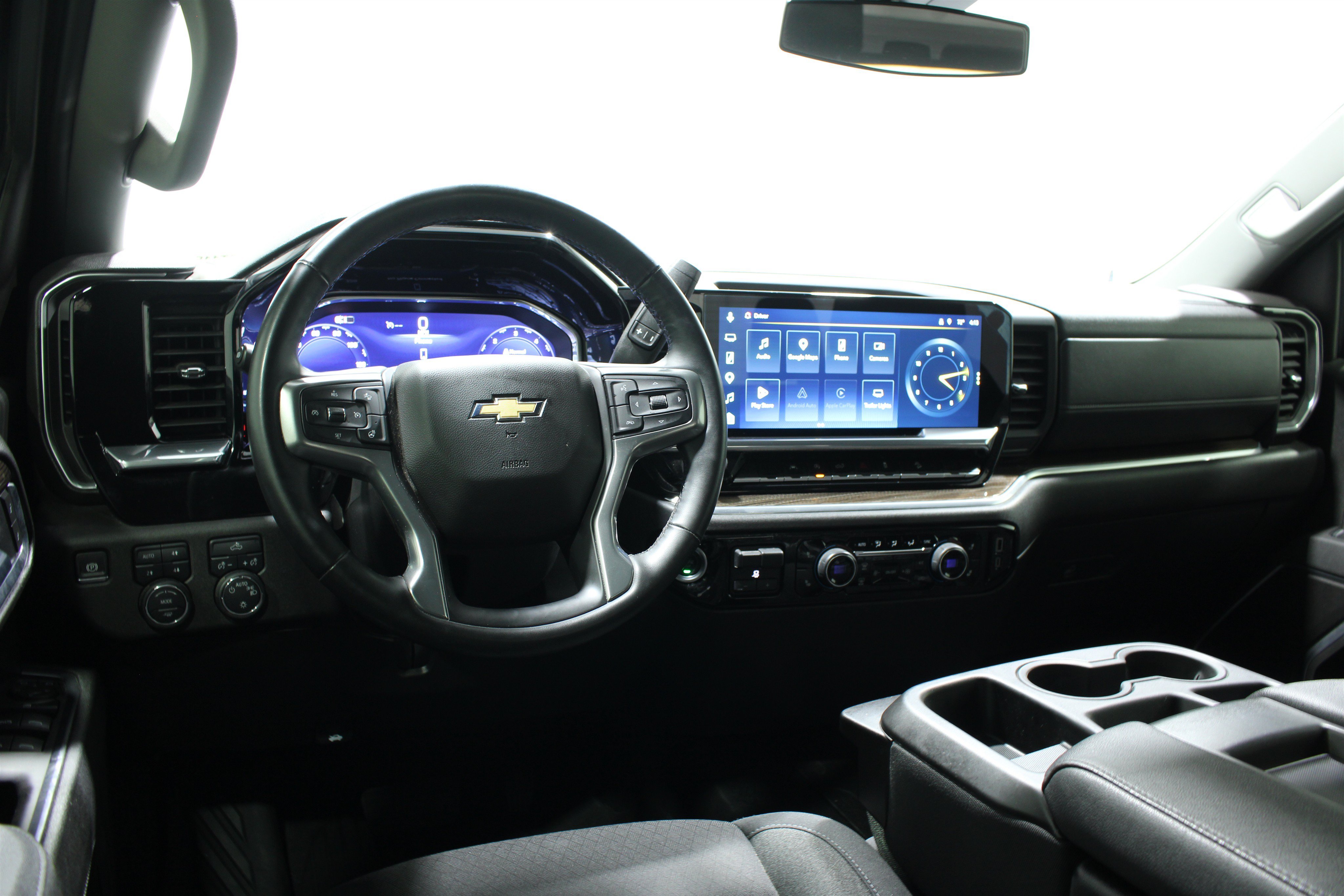 Used 2025 Riptide Blue Metallic Chevrolet LT image 2
