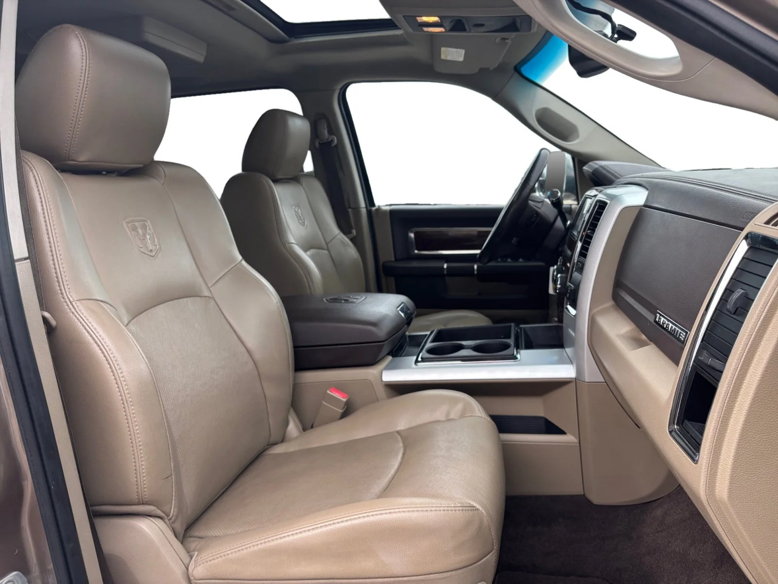 Used 2010 BROWN Dodge Laramie image 17