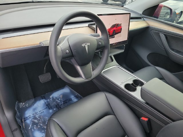 Used 2024  Tesla Long Range image 16