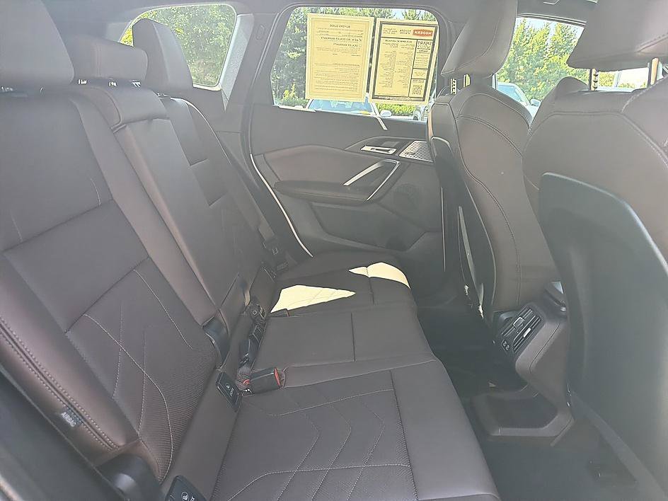 Used 2025 Mineral White Metallic BMW xDrive28i image 20