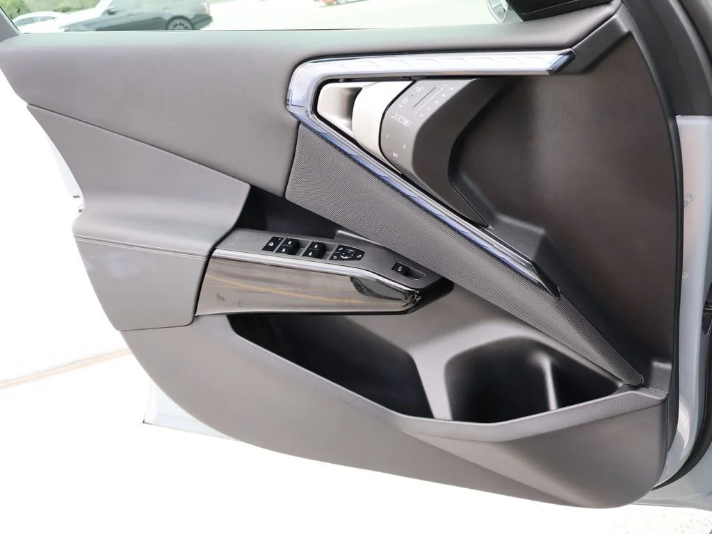 Used 2026 Brooklyn Gray Metallic BMW M50 xDrive image 36