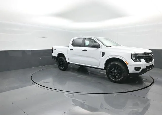 New 2026 Oxford White Ford XLT image 2