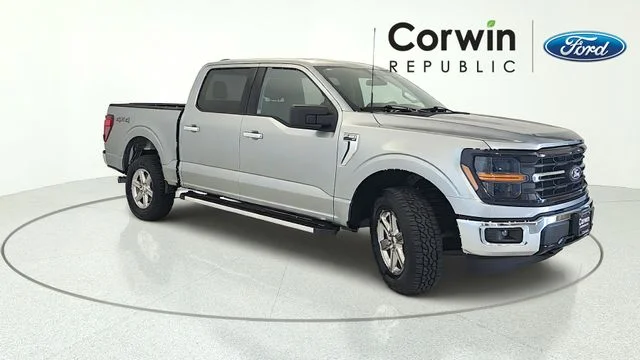 Certified Used 2025 Silver Metallic Ford XLT image 8
