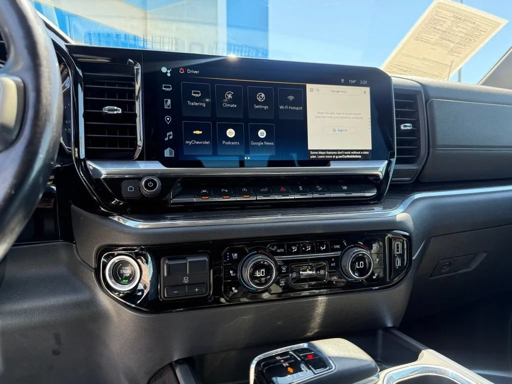 Used 2022 Summit White Chevrolet LTZ image 25