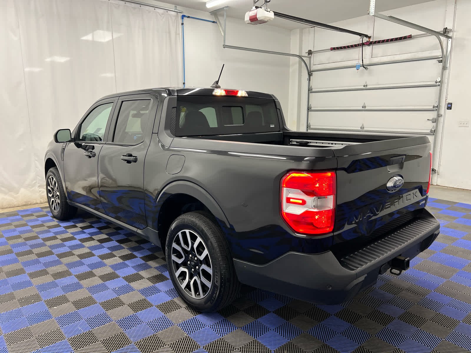 Used 2024 Shadow Black Ford LARIAT image 7