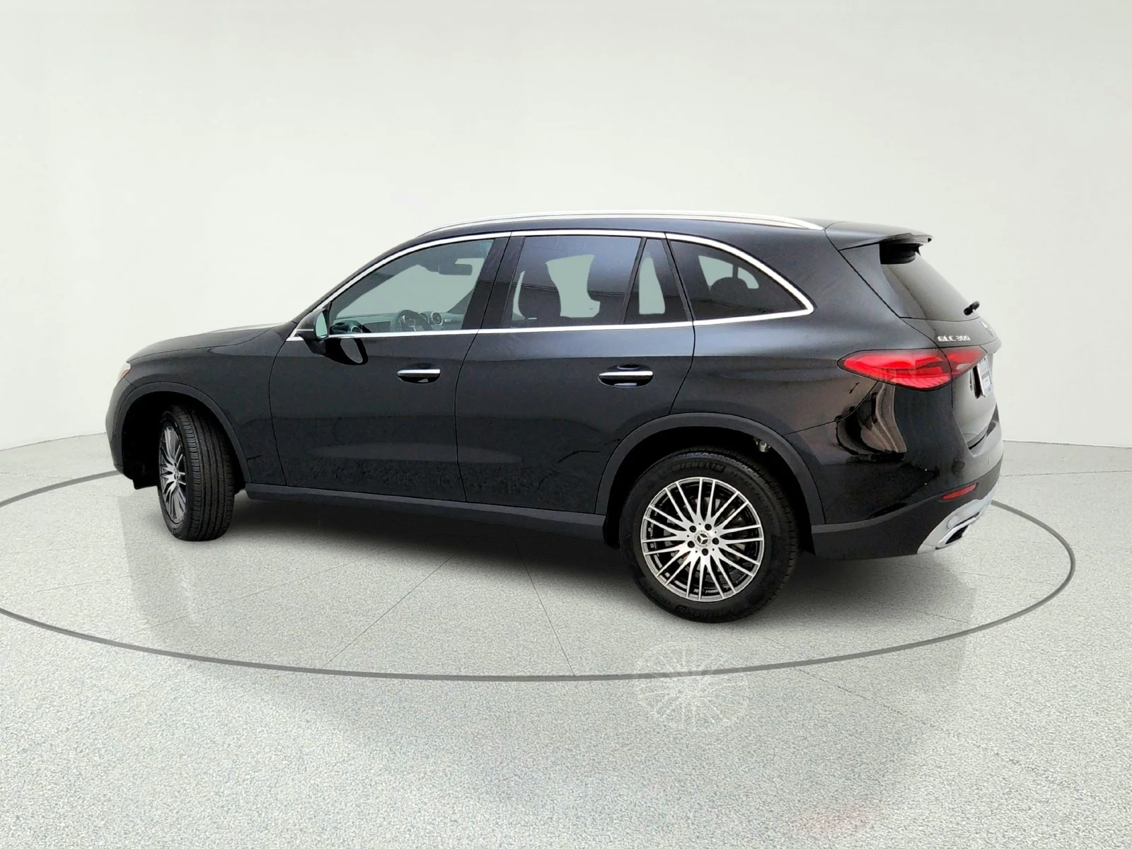 Certified Used 2025 Black Mercedes-Benz GLC 300 image 13