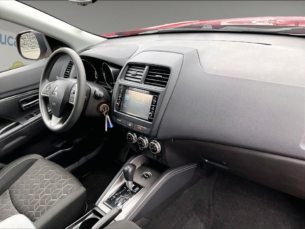 Used 2025 Black Mitsubishi 2.0 ES image 14