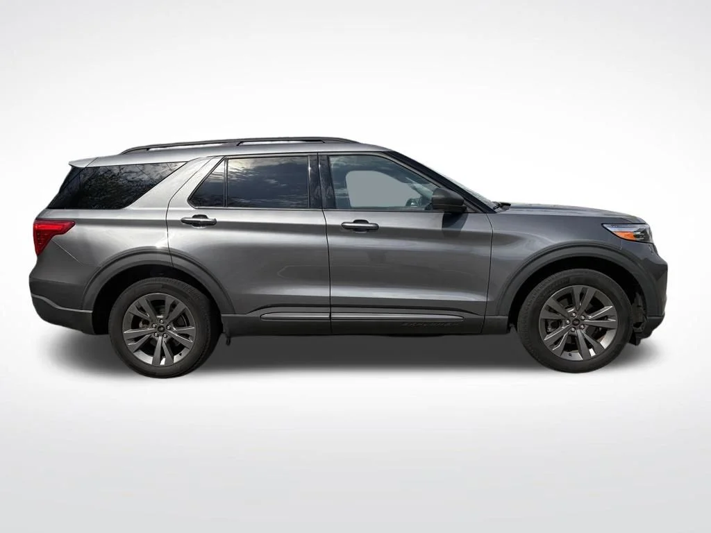 Used 2021 Gray Ford XLT image 4