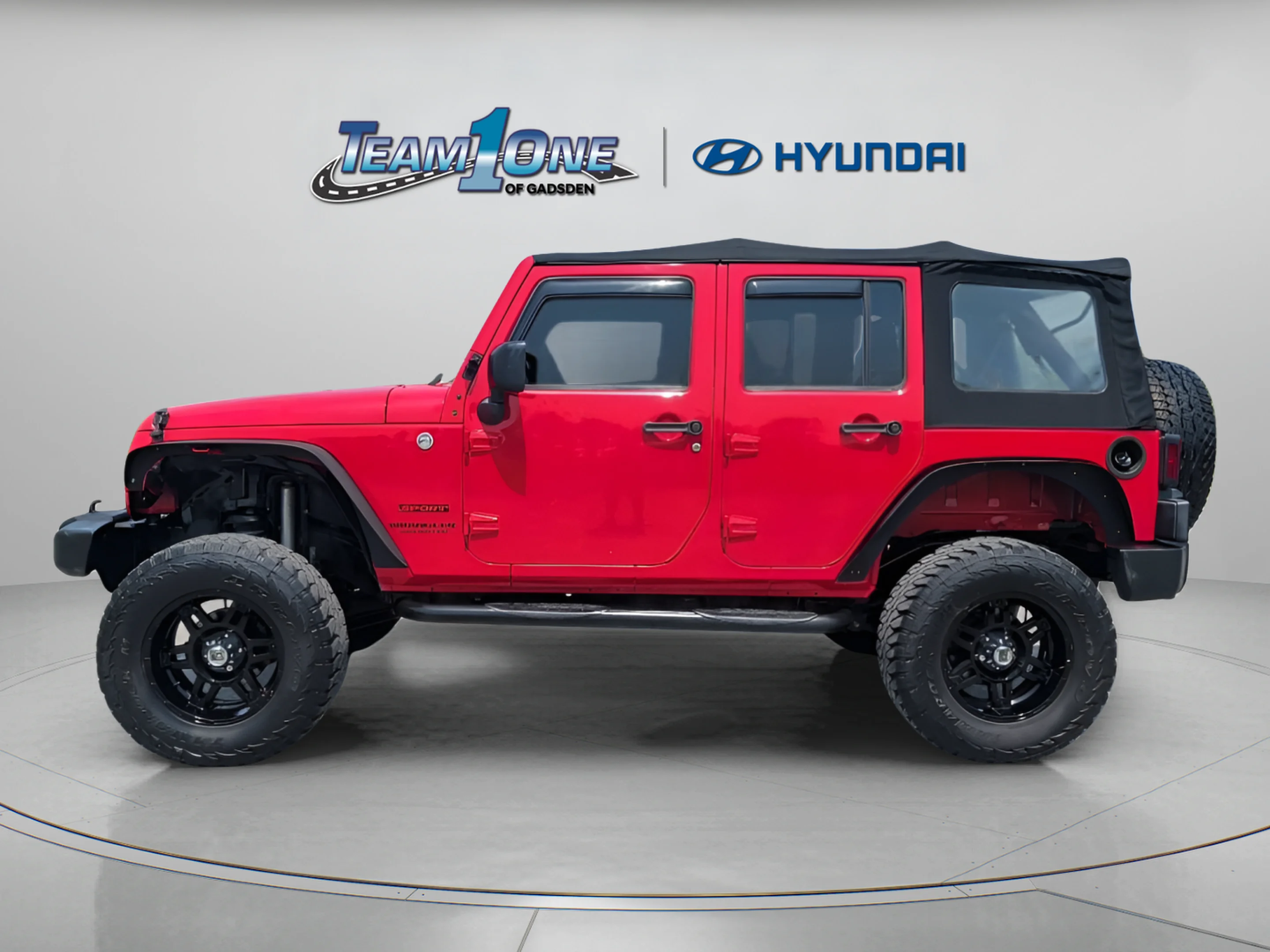 Used 2015 Firecracker Red Clear Coat Jeep Sport image 5