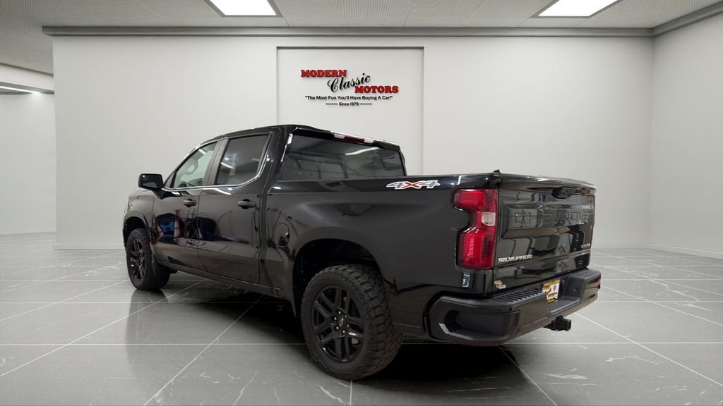 Used 2022 Black Chevrolet Custom image 3
