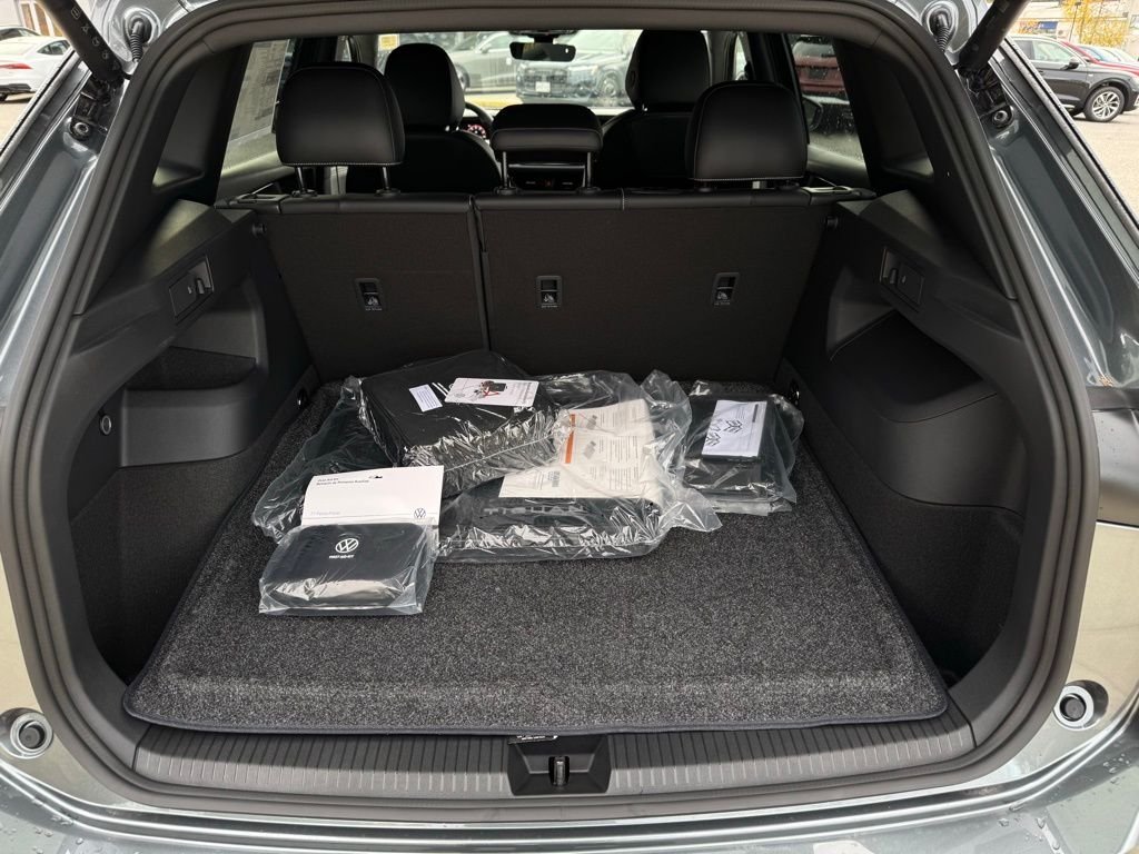 2026 Volkswagen Tiguan SE R-LINE BLACK - Photo 12