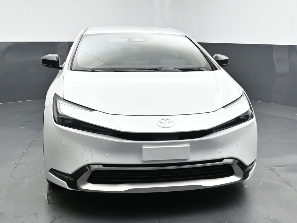 New 2026 Wind Chill Pearl <sup>1</sup> Toyota  XSE image 3