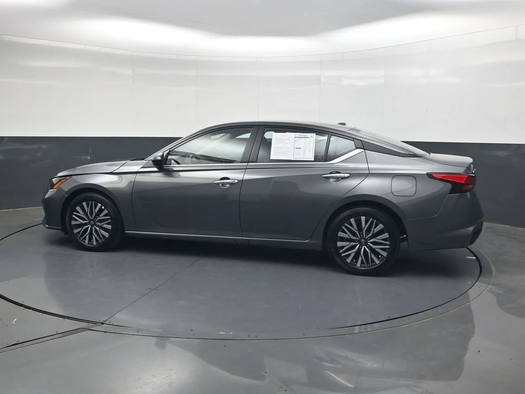 Used 2025 Gray Nissan 2.5 SV image 10