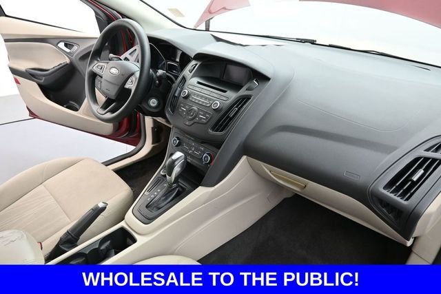 Used 2016 Red Ford SE image 30