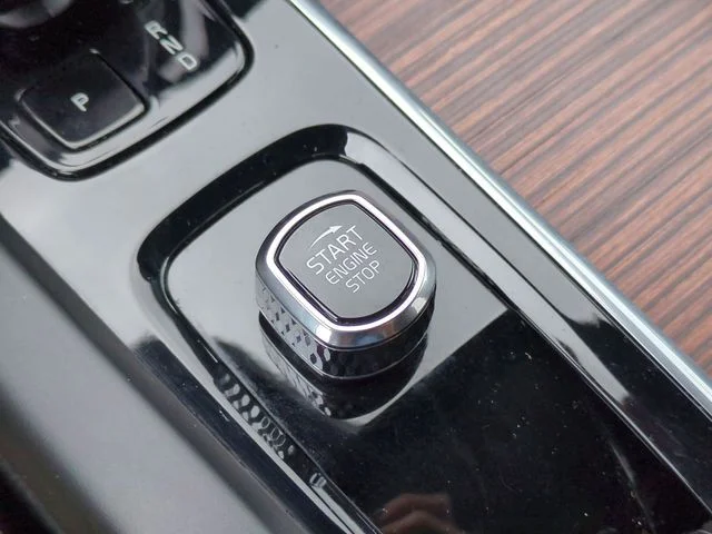 Used 2023 Black Volvo B5 Plus Bright Theme image 25
