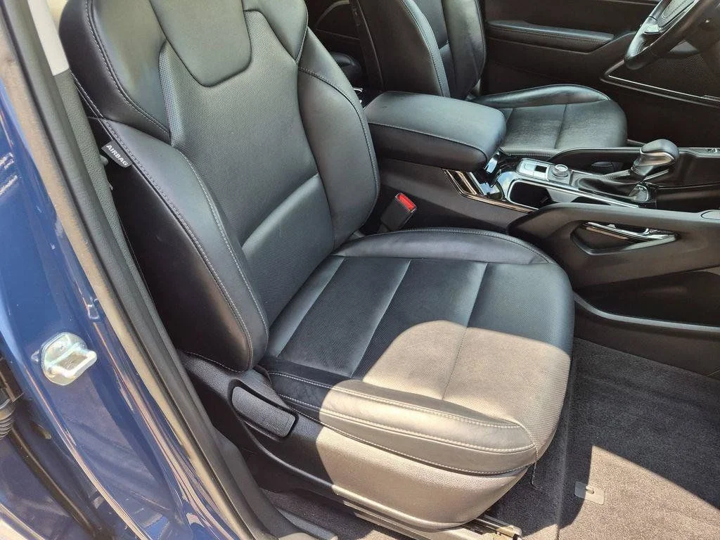 Used 2023 Black Kia S image 29
