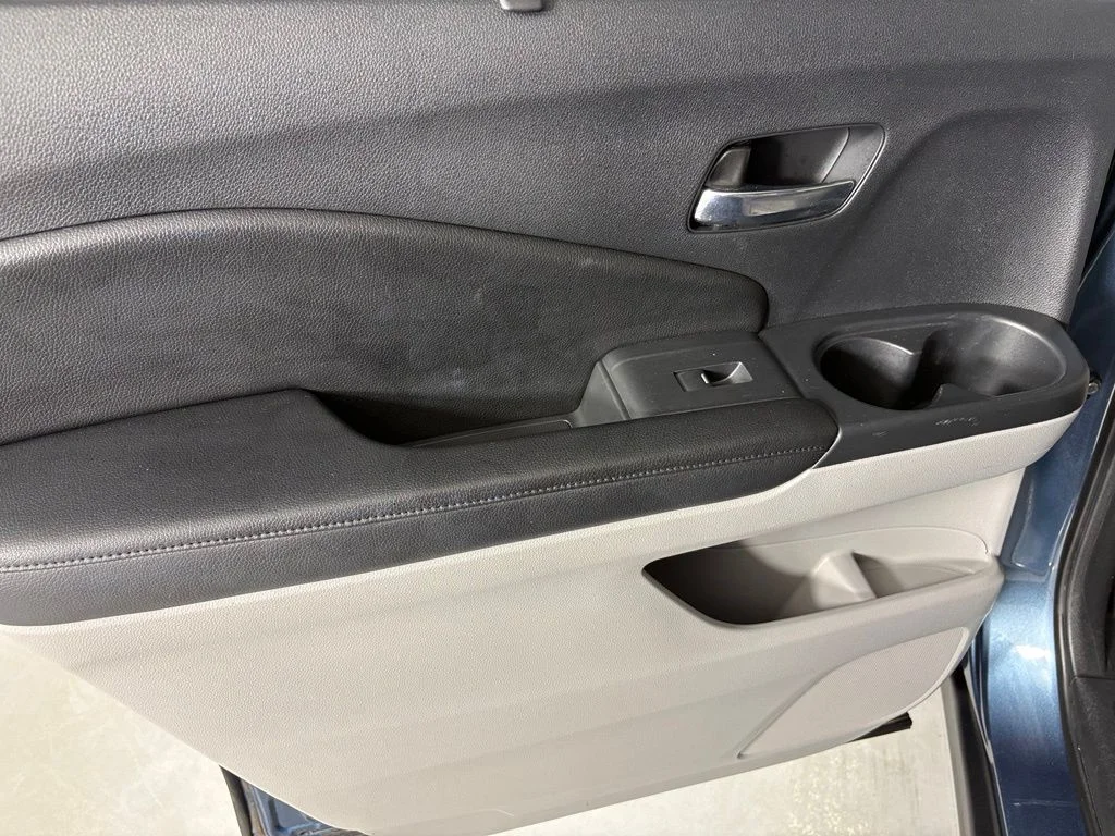 Used 2016  Honda EX-L image 35