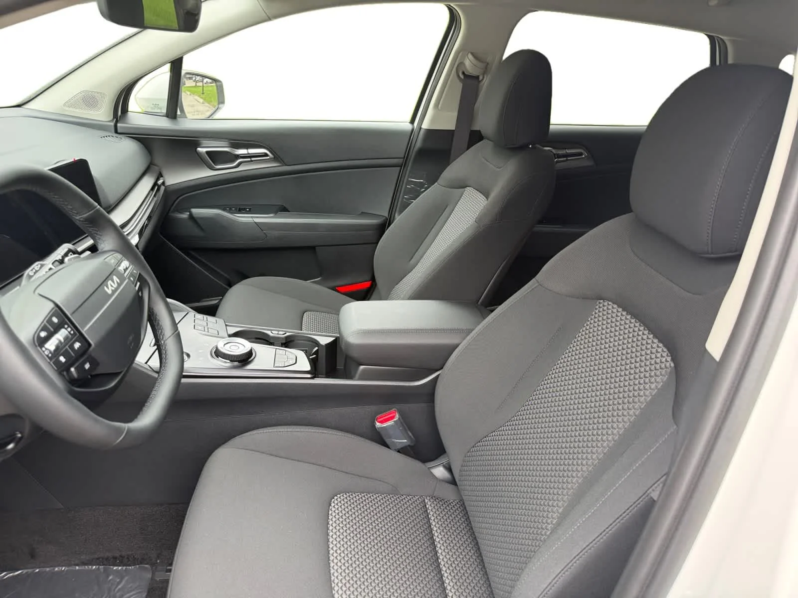 New 2026 Snow White Pearl Kia S image 11