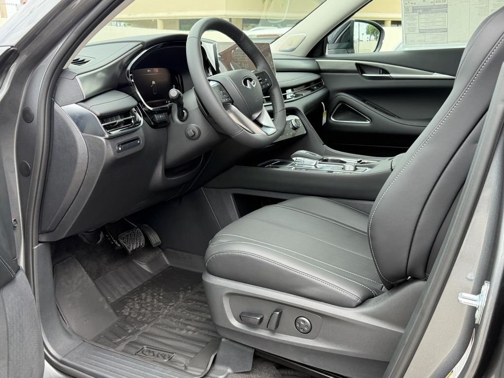 New 2027 GRAPHITE SHADOW INFINITI Luxe FWD image 13