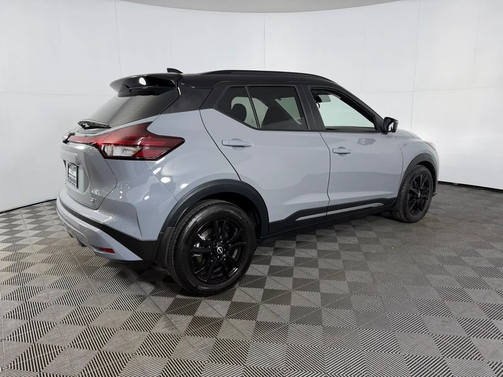 Certified Used 2022 Gray Nissan SR image 8