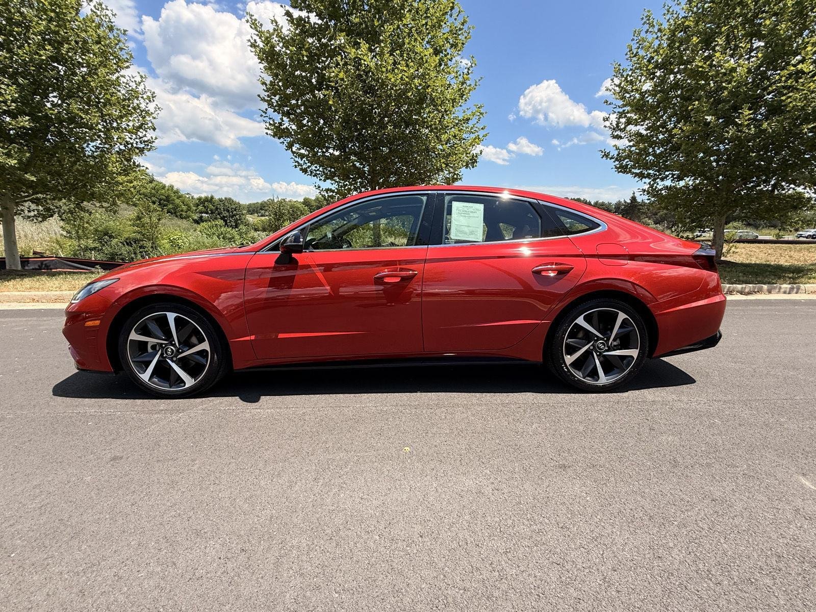Used 2021 Calypso Red Hyundai SEL Plus image 6