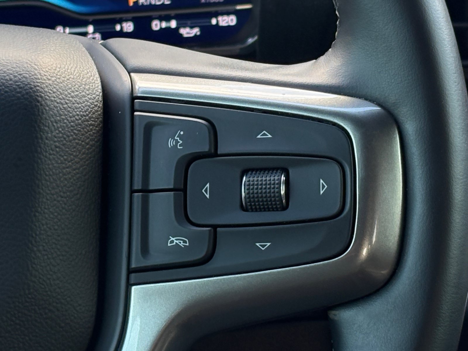 Used 2025 Gray Chevrolet RST image 23