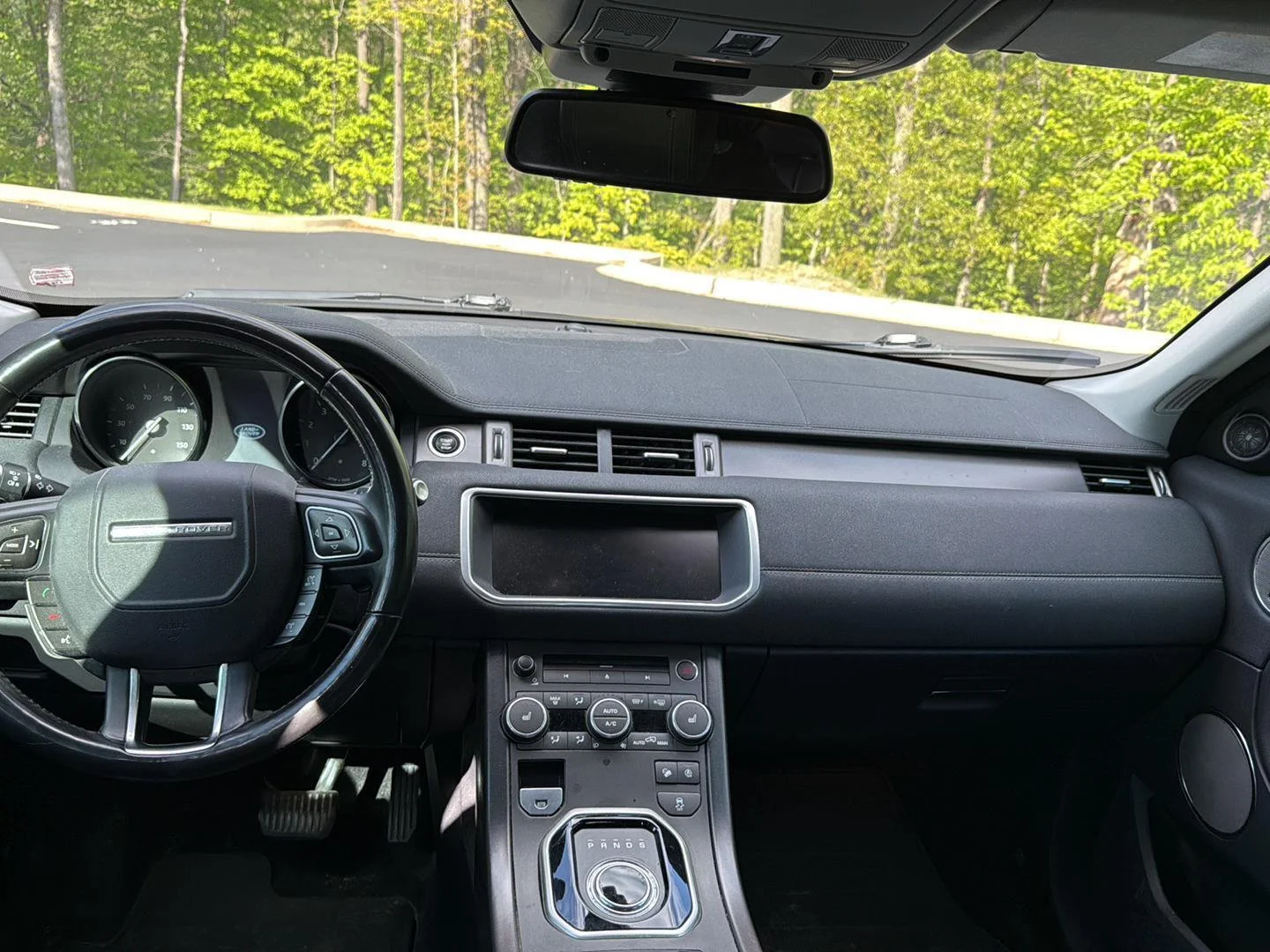 Used 2018 Narvik Black Land Rover SE Premium image 8