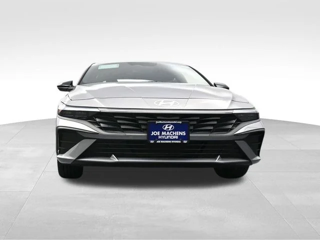 Used 2025 Silver Hyundai SEL Sport image 31