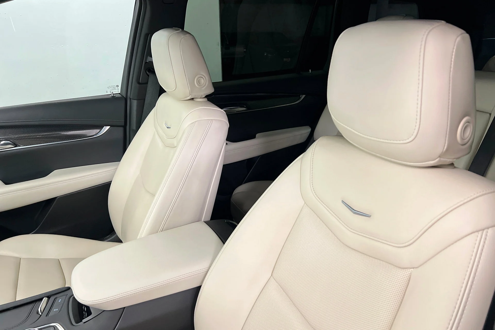 2025 Cadillac XT6 Sport - Photo 16