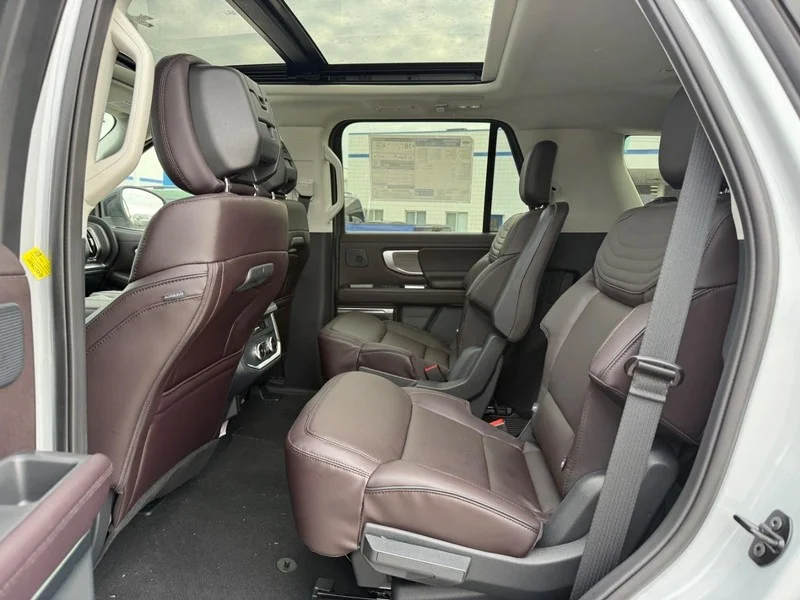 New 2026 Space Silver Metallic Ford Platinum 4x4 image 6