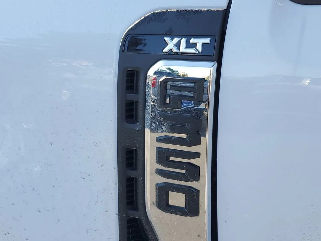 2026 Ford F-350 Super Duty XLT - Photo 32