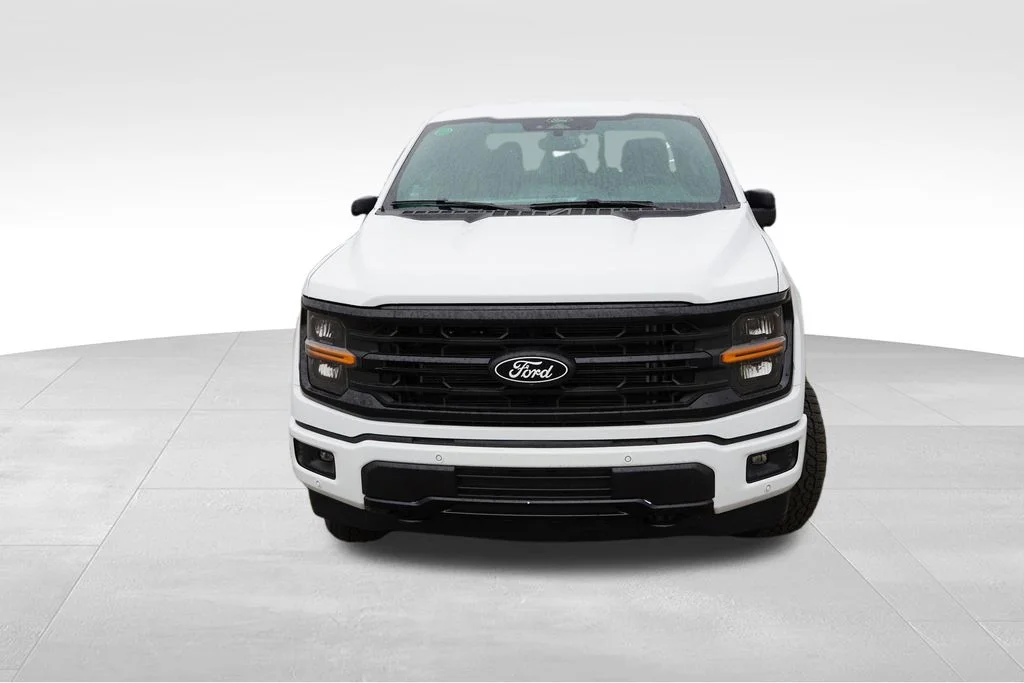 New 2026 Oxford White Ford XLT image 8