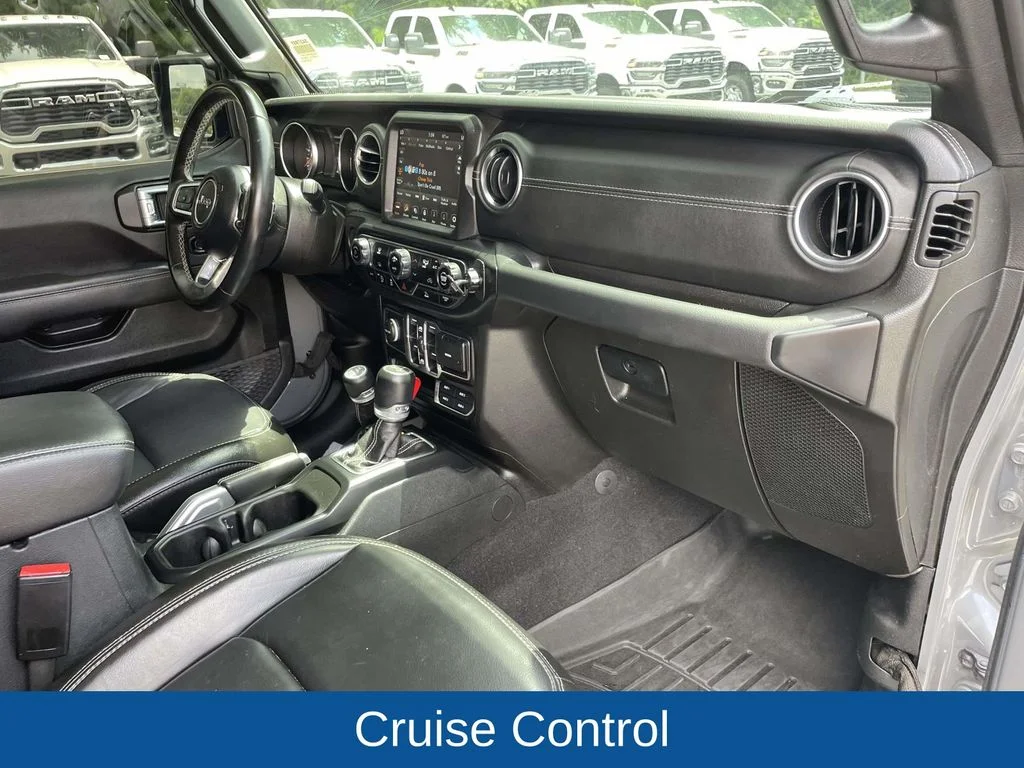 Used 2022 Gray Jeep Unlimited Sahara image 14