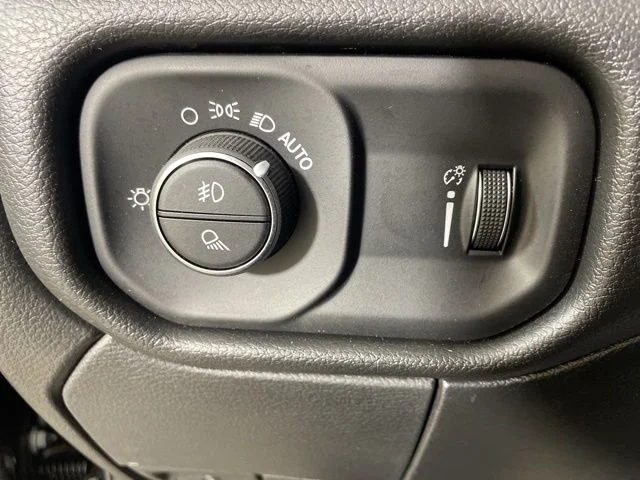 2025 RAM 2500 Tradesman - Photo 36