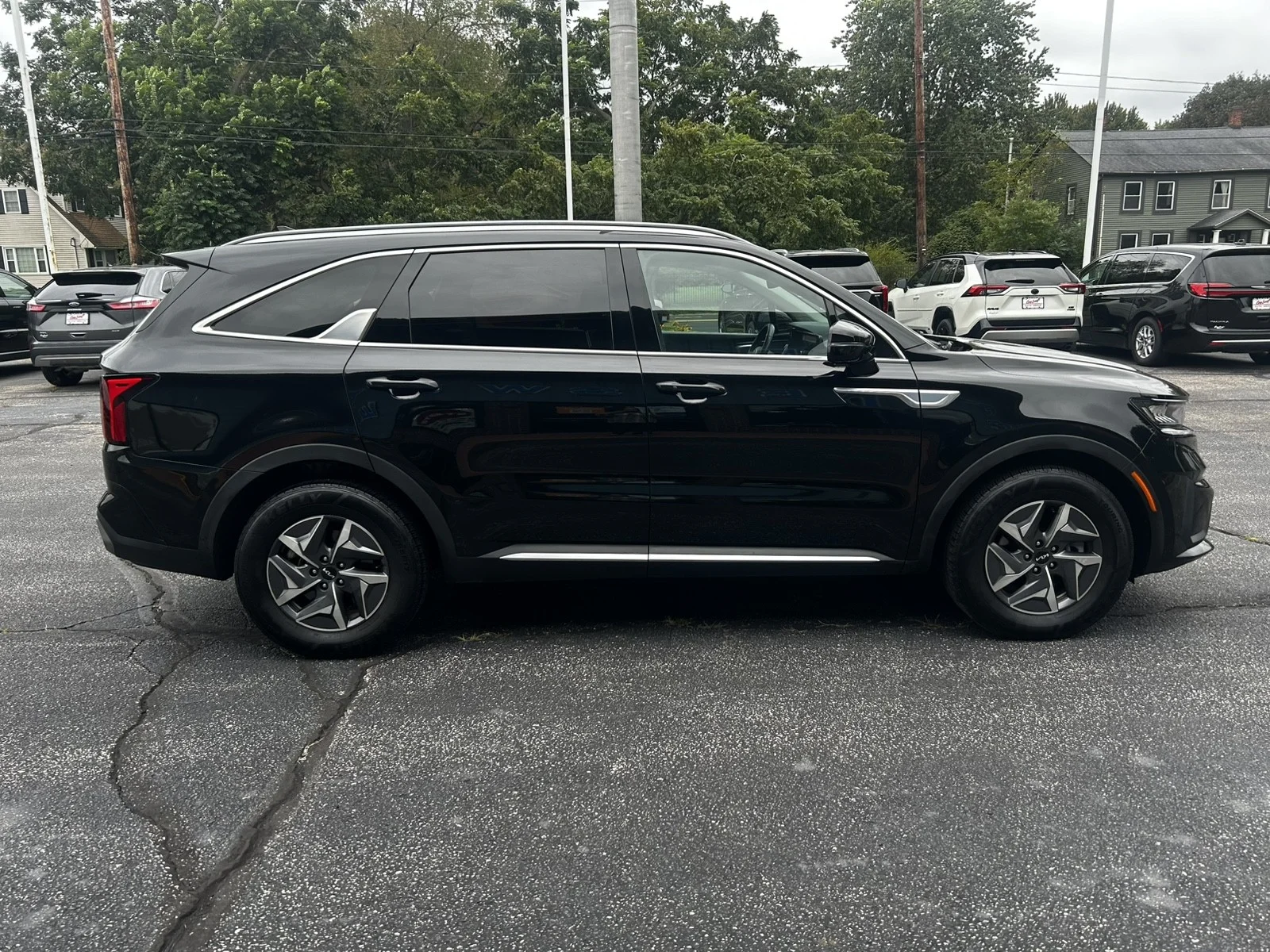Used 2022 Black Kia S image 5