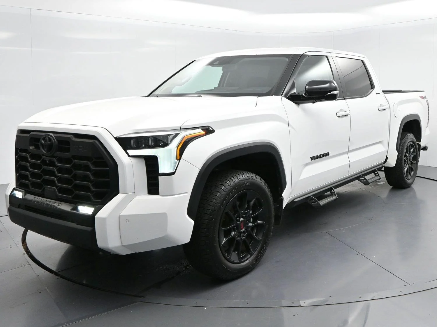 Used 2024 Ice Cap Toyota Limited image 3