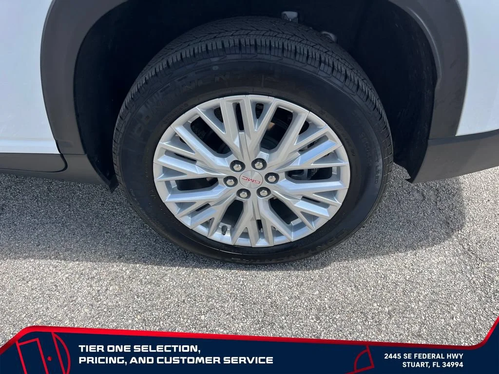 Used 2026 Summit White GMC Elevation image 9