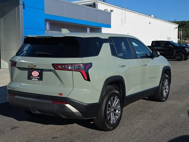 Used 2026 Green Chevrolet LT image 7