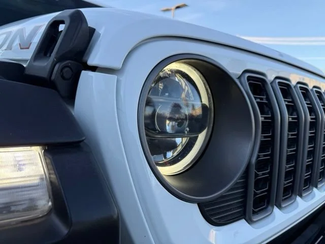 Used 2025 Bright White Clearcoat Jeep Rubicon image 10