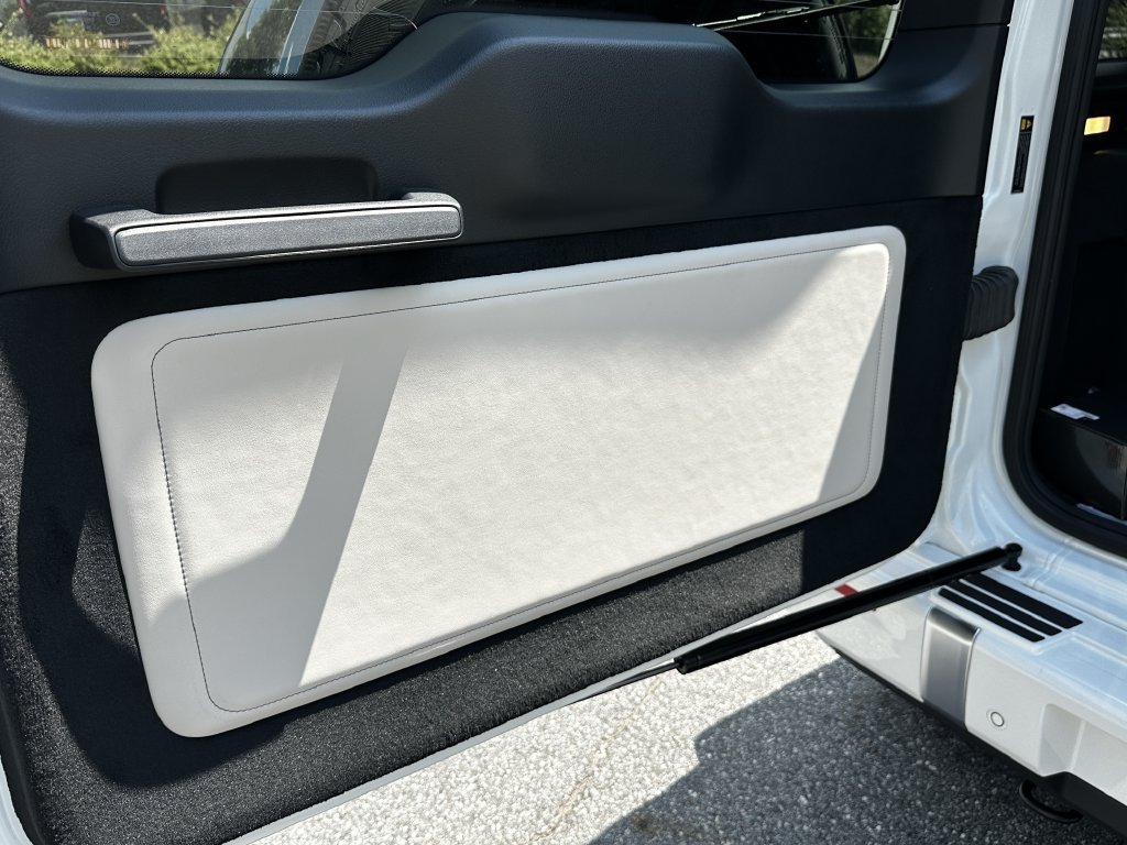 New 2027 Polar White Mercedes-Benz G 580e image 58