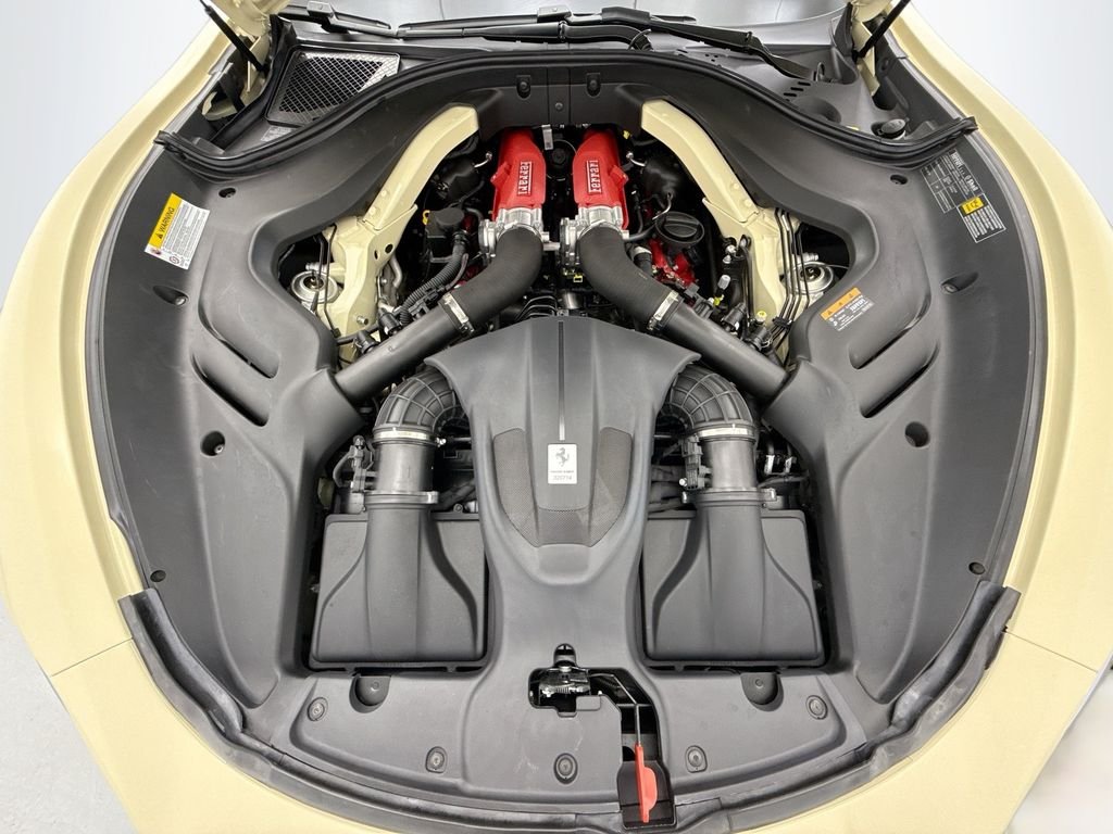 Used 2025  Ferrari Base image 34