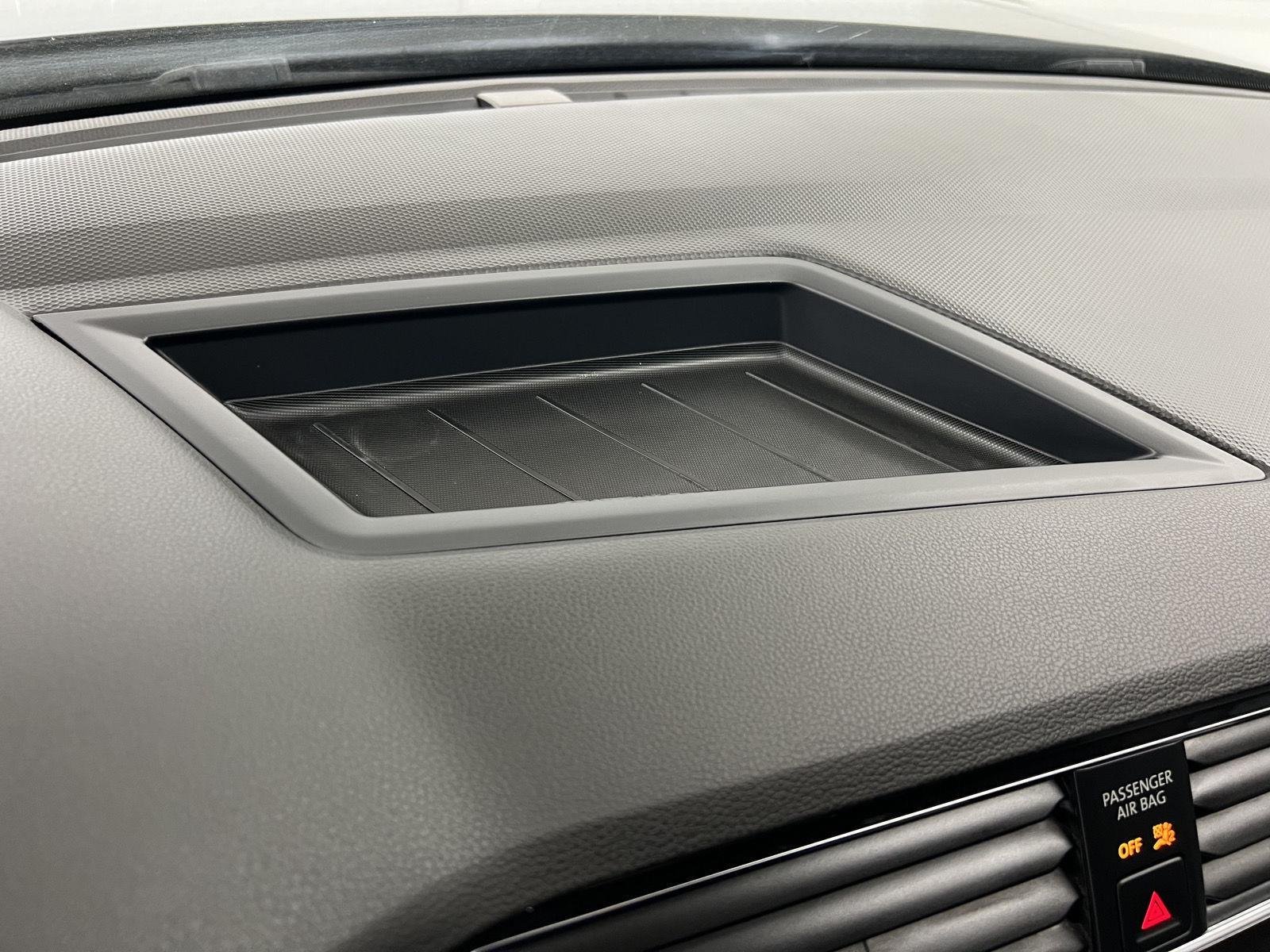 2022 Volkswagen Tiguan SE - Photo 16