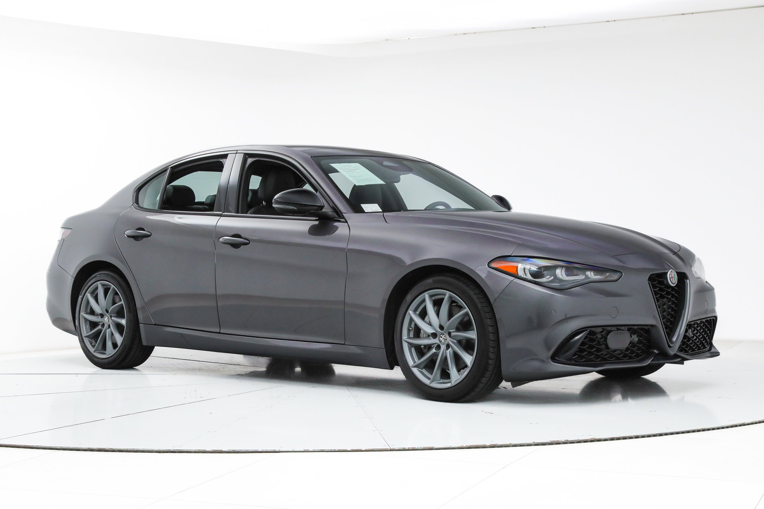 Used 2025 Gray Alfa Romeo  image 7