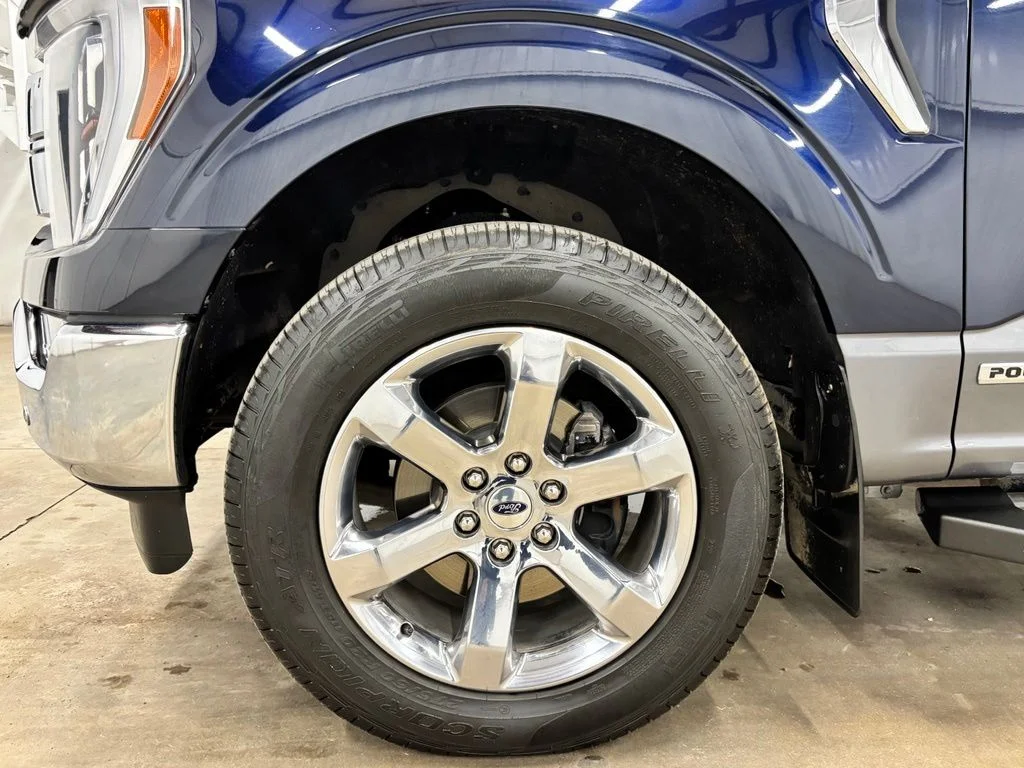 Used 2023 Blue Ford Lariat image 10