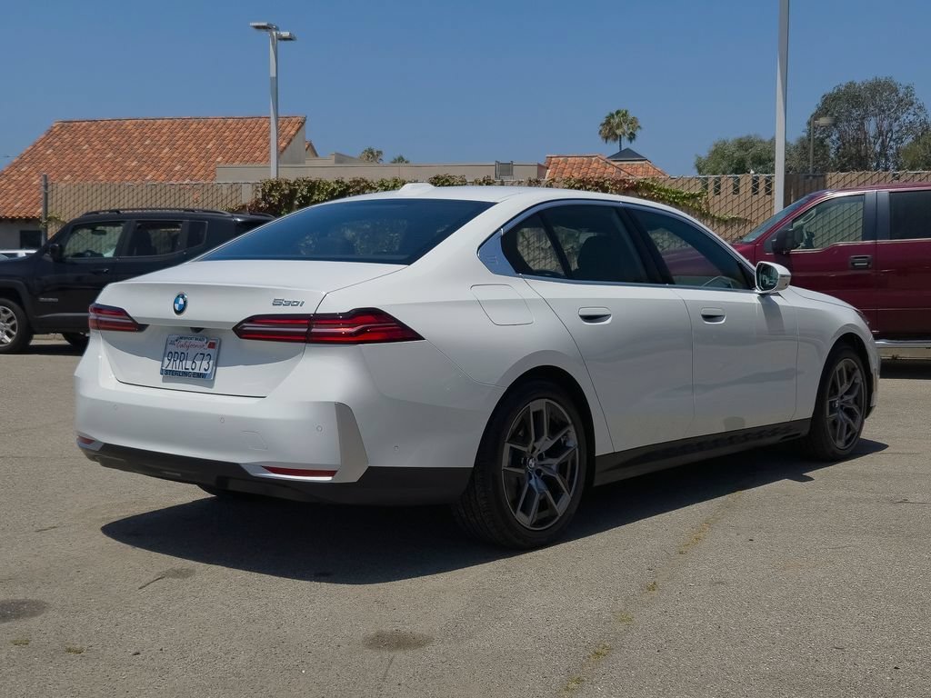Used 2026 Alpine White BMW 530i image 26