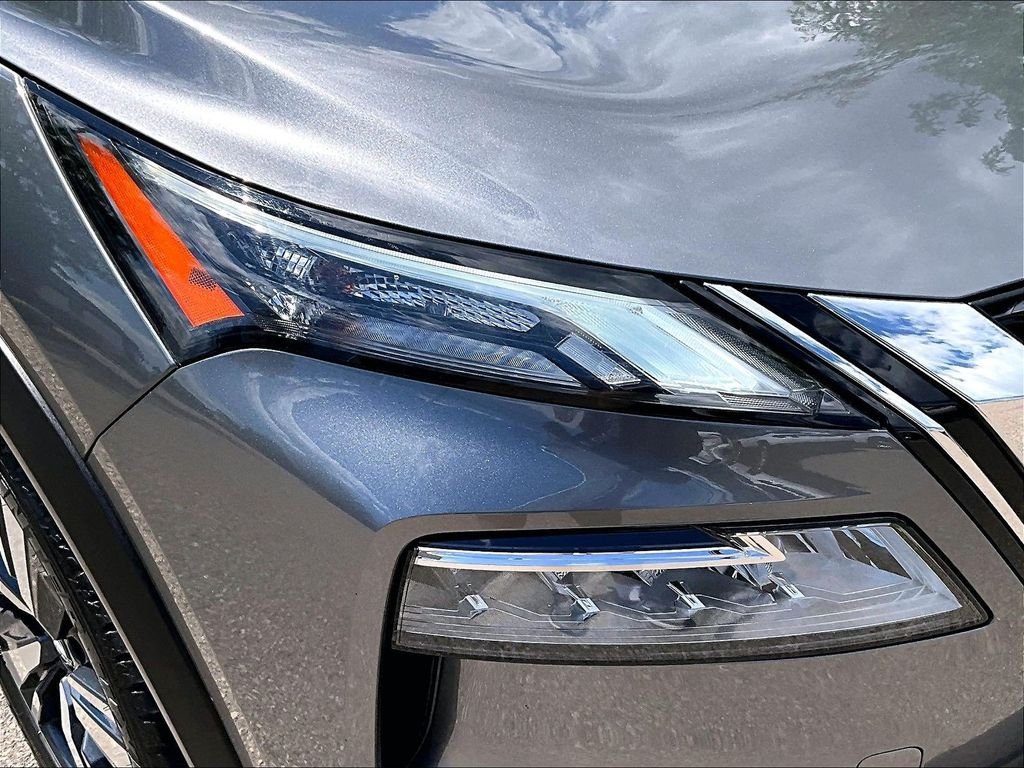 Used 2023 Gray Nissan SL image 32