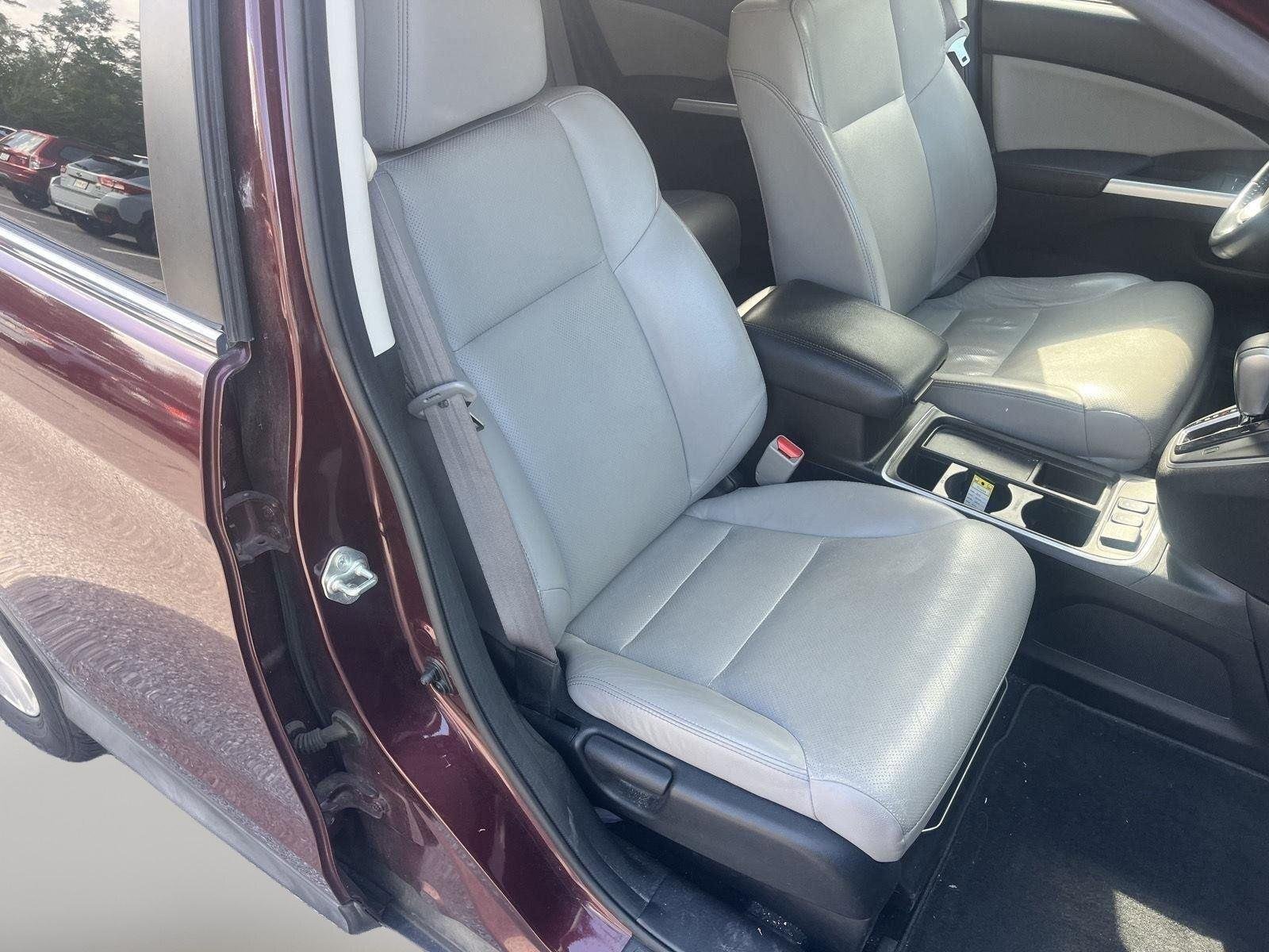Used 2015  Honda EX-L image 41